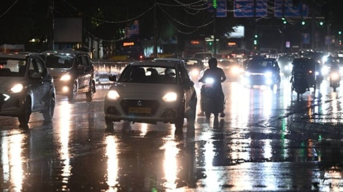 Rain, dust storm lash Delhi-NCR; IMD sounds Yellow Alert for upcoming days