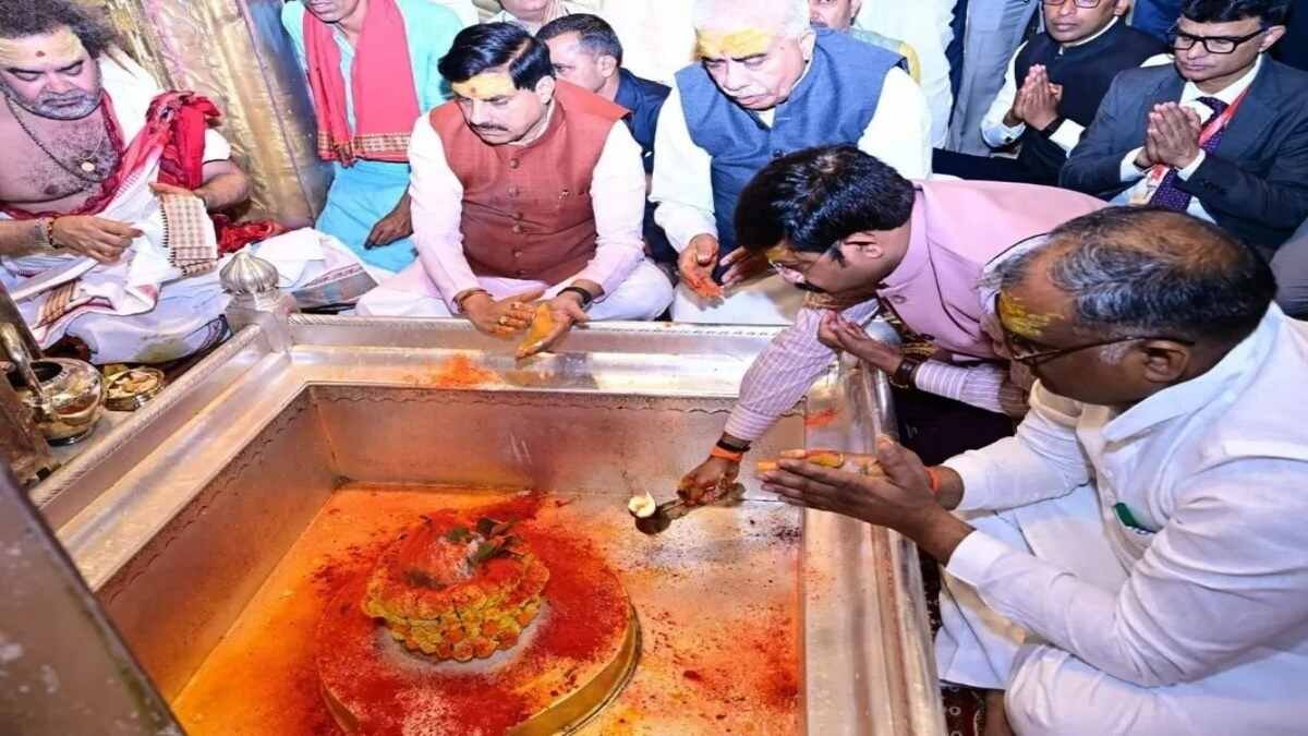 MP CM Dr Yadav visits Varanasi, offers prayers at Kashi Vishwanath temple