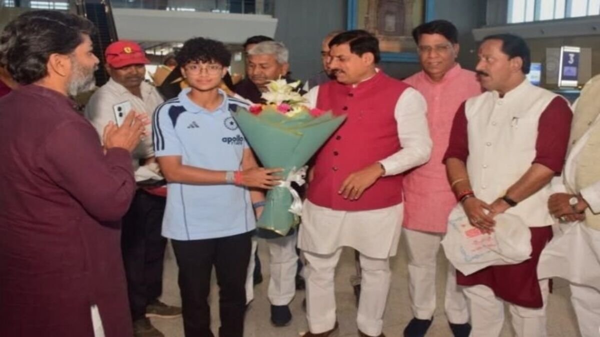Gwalior’s Anushka Sharma bags place in India Women’s T20 cricket team, CM Dr Yadav congratulates her