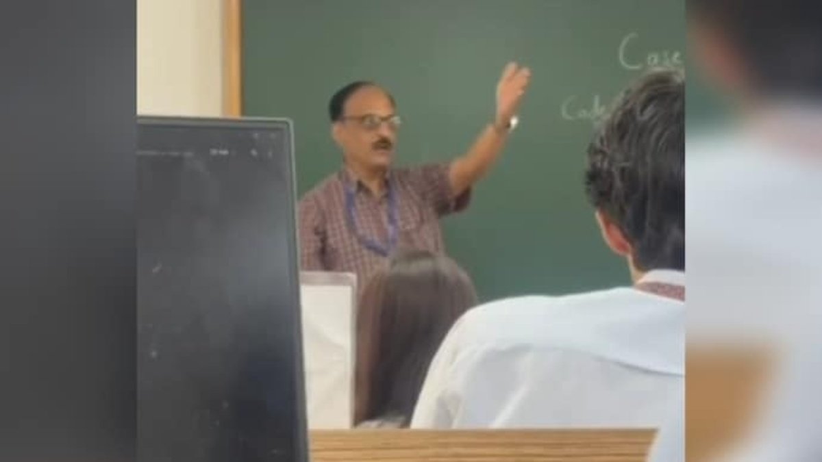 B’luru professor lashes out at Muslim student in class, calls him ‘terrorist’; suspended after video emerges