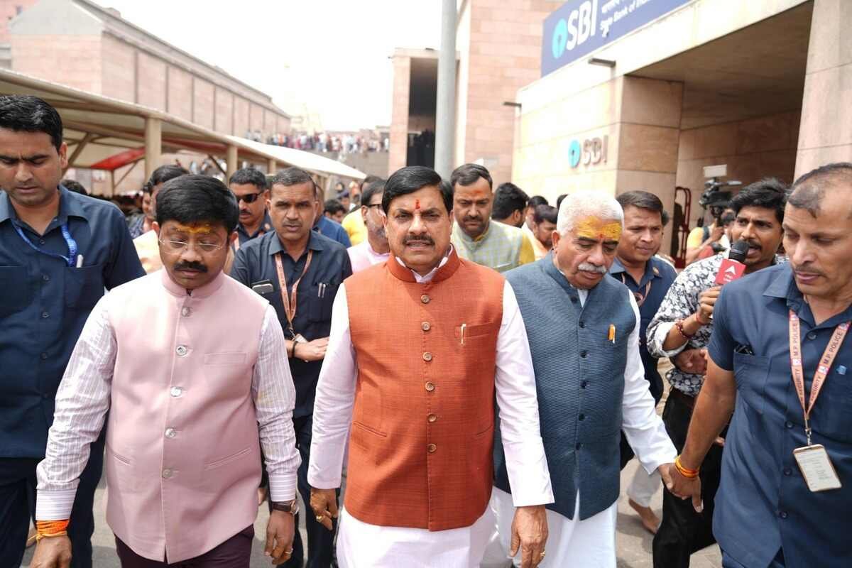 CM Dr Yadav taking stock of Kashi Vishwanath corridor
