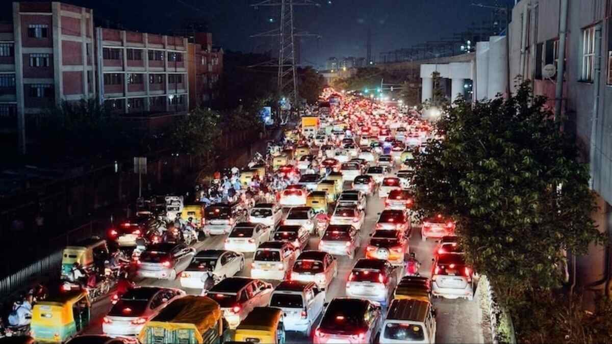 Delhi CM unveils Air Pollution Mitigation Plan; only BS-VI, EV goods vehicles allowed from Nov 2026