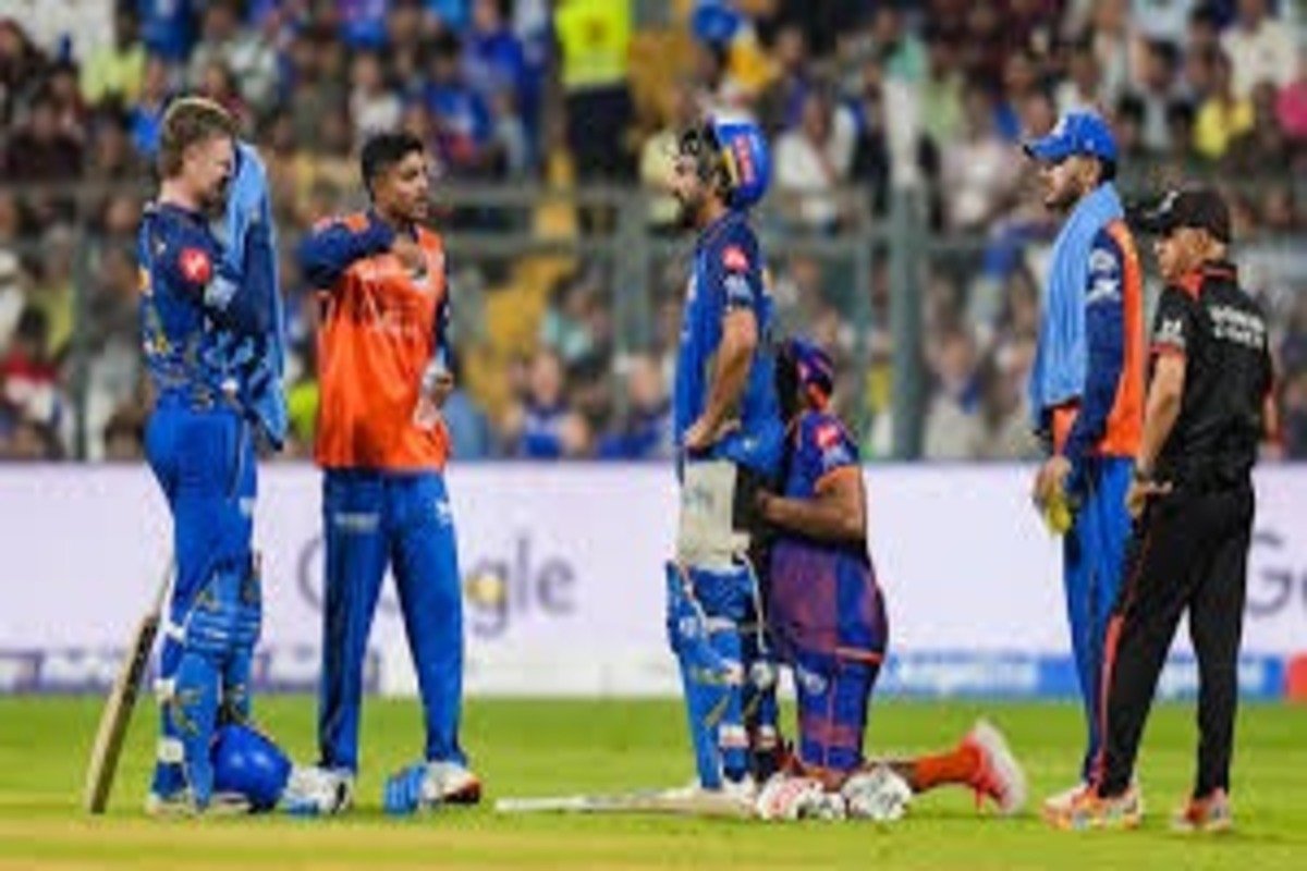 Rohit Sharma suffers hamstring injury
