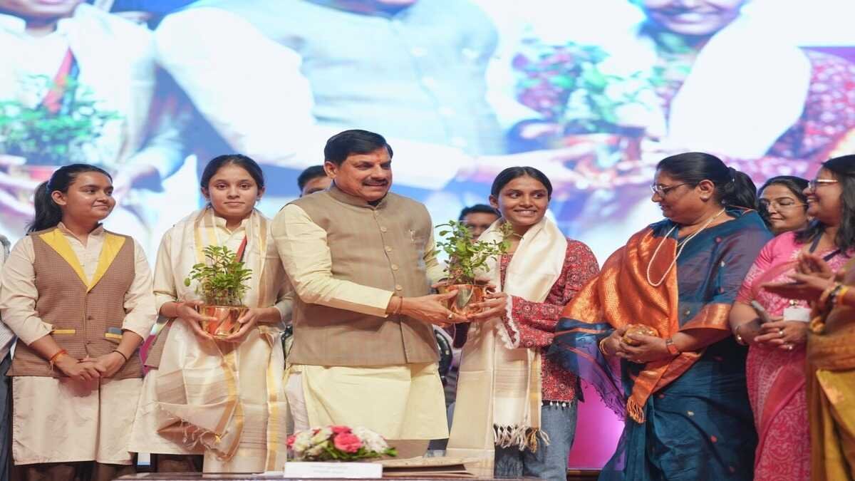 Nari Shakti Vandan Sammelan held in Bhopal, CM Dr Yadav says -”40-year-old mistake rectified”